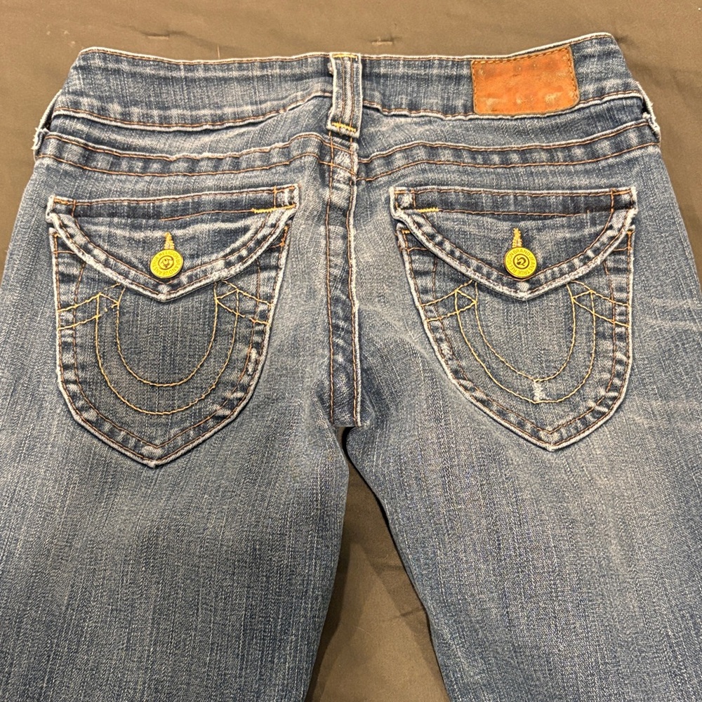 True religion straight but skinnier leg jeans low rise size 27